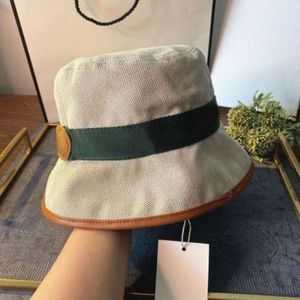 deri kova şapkaları toptan satış-Bayan Deri Kova Şapka Açık Elbise Şapka Geniş Brim Fedora Güneş Kremi Balıkçılık Avcılık Kap Kadın Havzası Chapeau Güneş Patchwork Beanies Önlemek