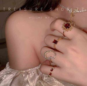 Morgan Red Wine French Baroque Minority Diamond Opening Peach Heart Small Wing Ring