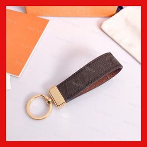 Luxury Designer Long Keychain Car Key Ring Mens och Women Fixed Bag Pendant Tillbehör