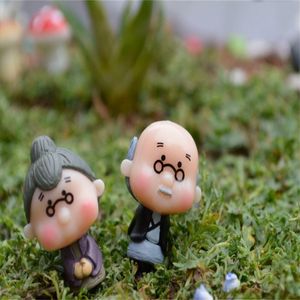 evler evleri toptan satış-Toptan Çift El Sanatları Bonsai Bebek Evi Minyatürleri DIY Eski Büyükanne Peri Bahçe Gnome Hayvanlar Yosun Teraryum Ev Masaüstü Dekor V2