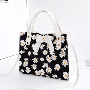 cream gucci handbolsa