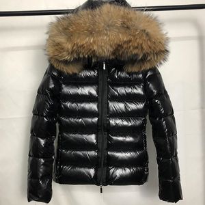 2022 Kvinnor Wolf Fur Nylon Down Jacket Designer Lady Warm Hooded Snap Button Zip Closure Outwear Fashion Girl Stand Collar Padded Coat
