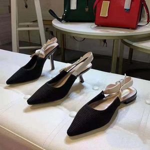 beyaz gelinlik siyah şerit toptan satış-Kutu ile Fashoin Kadın Ayakkabı Topuklu Bayanlar Düz Kadın Eğilim Klasikleri Zarif Rhinestone Pionted Toes Elbise Ayakkabı Ayakkabı02