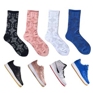 ücretsiz çorap ter toptan satış-Kadın Tasarımcı Çorap Erkek Saf Pamuk Ipek Baskı Tüp Nefes Ve Ter emici Ücretsiz Boyutu Koşu Basketbol Eğlence Sporları G Çorap