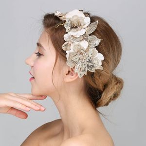 blumenhaarteile für bräute großhandel-Barocke Hochzeitsfeier Blätter Kristallperlen Stirnbänder Weiße Blume Kopfstück Braut Vintage Haarschmuck Zubehör