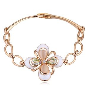 Romantische Oostenrijkse Crystal Opal Flower Clover Statement Armbanden Armbanden voor Dames Mode Hoogwaardige Verfijning Fijne Sieraden Accessoires