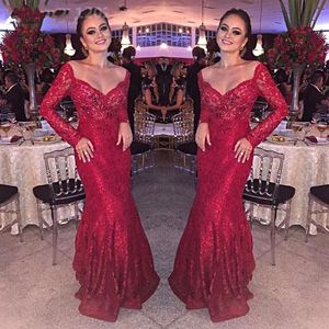 Elegante rode kant lange mouwen prom jurken kralen lepel zeemeermin schede illusie sexy feestjurken