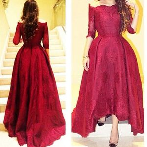Off The Shoulder Halve Mouwen Elegante Kant Red Prom Dress Front Short Lange Back Saoedi Arabië Stijl Avondjurken Feestjurk