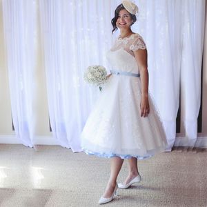 Vintage Tea Length Wedding Dress Casual Garden Short Bridal Gowns Illusion Neck Capped Sleeves Lace Appliques Tulle Gown Pale Blue Sash