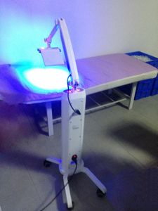 подвижный светодиодный свет оптовых-Популярные PDT светодиодные светотерапевтические машины WTH семь цветных светодиодных светодиодных терапии PDT светодиодный салон для лица
