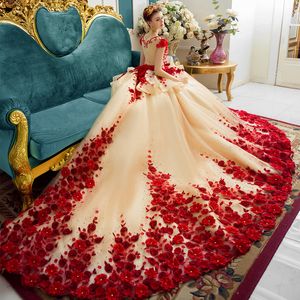 Röd romantisk prinsessa bröllopsklänning Illusion nacke Beaed D Floral Appliques Cap Sleeve Bridal Dresses Gorgeous Cathedral Tåg Bröllopsklänning