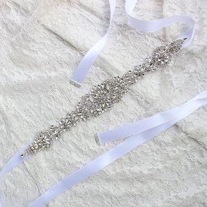 gelin şerit kanat olmak toptan satış-Gelin Gelin Elbiseler için Düğün Sashes Kemerler Rhinestone Kristal Şerit Balo El Yapımı Beyaz Kırmızı Siyah Allık Gümüş Gerçek Görüntü