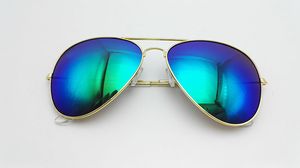 ayna 62mm güneş gözlüğü toptan satış-Moda erkek pilot güneş gözlüğü kadın mm aynalı tasarımcı serin UV400 lensler sürüş güneş gözlükleri ile kılıfları