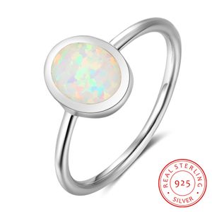 Fashion Solitaire Finger Ring Sterling Silver Vit Fire Opal Engagement Ringar Oval Design Charm Lady Girls Smycken