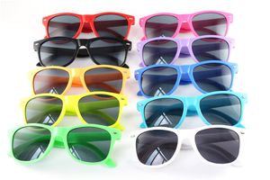 Classic Plastic Kids Sunglasses Retro Vintage Square Sun Glasses Kids Children Eyewear Candy Colors