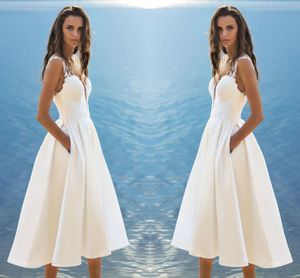 2018 Ny vintage västra Satin spets Tea längd Bröllopsklänningar Sheer Straps Öppna Back Beach Brudklänningar för Garden Country Robe de Mariage