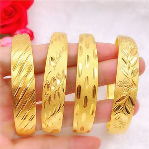 18K Vergulde Goud Kleur Bangle Gezicht Breedte mm Stijl1 Bloem Twill Armband Voor Dames Sieraden Groothandel Retails