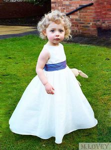 Söt baby toddler klänningar formell blomma flicka klänning med blå båge för unga tjejer