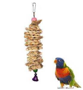 Fågel leksaker papegoja leksak med klocka naturlig trä gräs chewing bite hängande bur swing climb chew leksaker