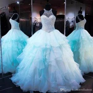 2019 Ice Blue Ruffles Organza Ball Gown Quinceanera Klänningar Lyxpärlor Pärlor Bodice Lace Up Sweet Prom Crows