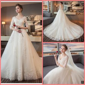 New arrival ball gown white lace v neck wedding dress half sleeve modest apliques beaded muslim wedding gowns best selling