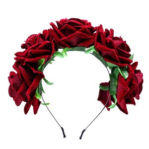 Elegante Rose Bloemen Haarband Hoofdband Crown Photo Props for Wedding Party Cosplay Kostuum Accessoire Donkerrode kleur