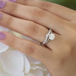 traditionelles engagement großhandel-Traditioneller Mode Klassiker Sterlingsilber natürlicher Diamant weißer Diamant Ring Brautverlobungs Schmuck Liebe Größe