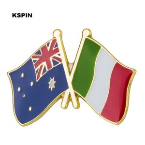 botones pins insignias al por mayor-Australia Italia Friendship Bandera Etiqueta PIN Metal Insignia Insignias Icono Bolsa Decoración Botones Broche Para Ropa XY0273