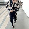 308 Springwear New Women's Haute Fatal Sense French Retro Checkerboard Treen Cardigan Robe Niche Design Temperament Pull