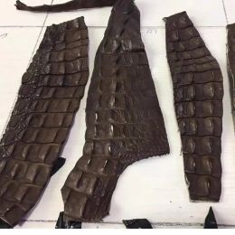 30 cm Negro de cocodrilo Crocodile Galeta de cuero genuino Material colgante de cuero hecho a mano Accesorios de bolsas de cuero de bricolaje Material genuino