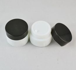 Récipient de crème cosmétique en verre blanc 30g 30ml pot de bouteille en verre vide blanc 1oz bouteilles d'emballage cosmétique pot de crème pour les yeux Qualité