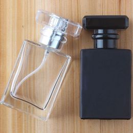 Xudew – bouteille de parfum d'huile essentielle en verre carré noir/clair de 30ml, bouteille de pulvérisation de pompe à brouillard, récipient de diffusion de liquide de toilette Xudew