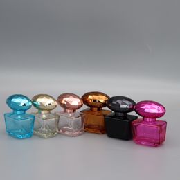 Bouteille de parfum de couleur premium de 30ML, distributeur de parfum Portable, bouteille vide en verre, flacon de pulvérisation cosmétique délicat