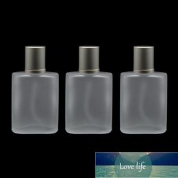 Vaporisateur de parfum en verre Semi-clair givré, capuchon gris de Style plat, flacon de parfum, atomiseur rechargeable, 30ml