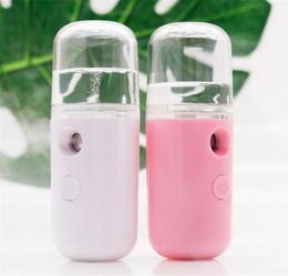 30 ml Mini Nano Sprayer Facial Nébuliseur USB Face Steamer Humidificateur hydratant anti-aiguilles Femmes de beauté Tools de soins de la peau XB18025503