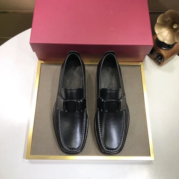 30Model Luxurious Chaussures broges italiennes Men Elegant Oxford pour la créatrice robe en cuir Bureau de mode Herren Fette Schoenen