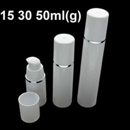 30 stks 15 ml 30 ml 50 ml Zuiver Wit Cilindrische Zilveren Rand Lege Cosmetische Verpakking Containers Plastic Emulsie Airless Pomp Flessen Cddss Nrxca