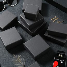 30pcs Boîte de bijoux Kraft Black Collier de voyage de voyage Boule d'oreille Boîtes d'organisateur d'emballage Boîtes avec éponge à l'intérieur 240318
