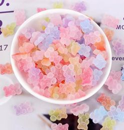 30pcs Gummy Bear Beads Composants cabochon simulation sucre Gears Bears Cub Charms Flatback Resin Glitter Crafts For DIY Jewelry M2352280