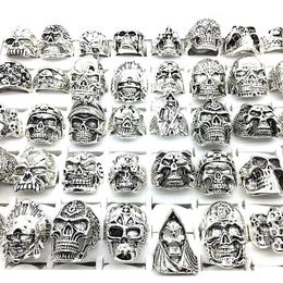 30pcs crâne anneaux hommes punk rock argent métal femmes motards squelette anneaux vintage bijoux cadeaux patry lots entiers en vrac marque new2495