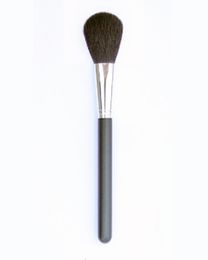 30pcslot new M 150 Large Powder Powder Cosmetics Brush Makeup Powder Face Bronzer Bross Bruss de chèvre Brosse Wholrs 9294305