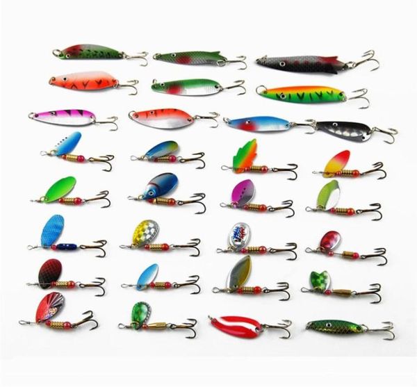 30pcsset Spinner appâts cuillère appâts de pêche Kit de leurres ensembles 47 leurres de natation appâts pour gros poissons en plein air facile pour la pêche 261Q3688367