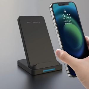 30W Qi Wireless Charger Stand pour iPhone 12 11 Pro XS MAX XR 8 SAMSUNG S20 S10 REMARQUE 20 Station de quai à charge rapide Station de téléphone