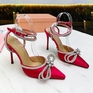 Avec Box chaussures habillées Mach 100 Soie Satin Double Bow Cristal Pompes designer sandale réfléchissante femmes talons hauts sandales de mariage de luxe mode femmes partie pantoufle