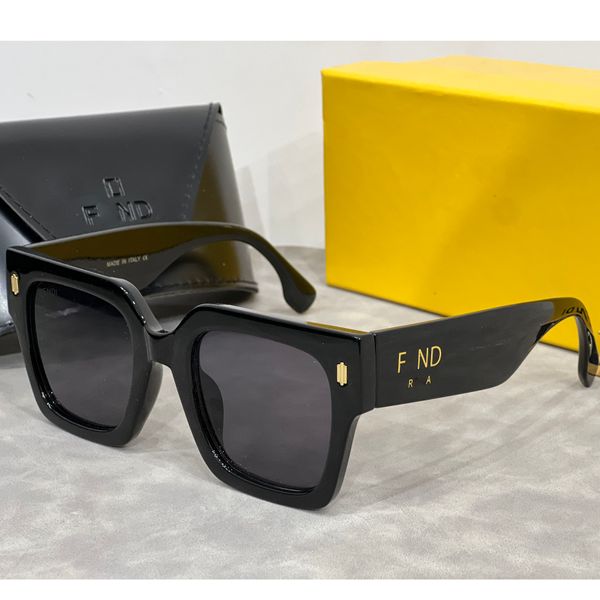 311 para diseñadores de verano Gafas de mujer Gafas de sol populares Gafas unisex Gafas de sol de metal de moda con caja de imágenes Muy