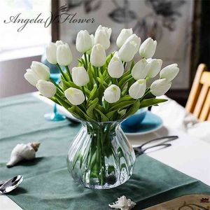 31pcs / lot PU Mini Tulip Flower Real Touch Bouquet de fleurs de mariage Fleurs de soie artificielles pour la décoration de fête à la maison 210925