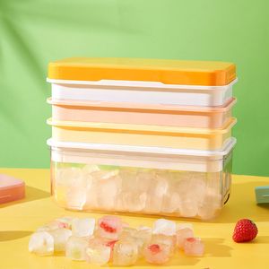 32 Grille Ice Cube Forme Moule Maker Boîte Avec Couvercle DIY Plateau Carré Moule Desserts Gadgets Outils pour Ustensiles De Cuisine Accessoires 220509
