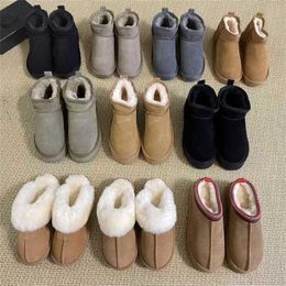 32% OFF Sports 2024 Zhou Dongyus mêmes bottes de neige intégrées en cuir et fourrure pour la chaleur d'hiver en coton épaissi manches courtes chaussures simples décontractées demi-pantoufles