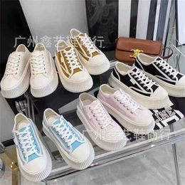 32% OFF Chaussures de sport 2024 Xiaoxiang famille toile à semelle épaisse pour femmes nouveau bout rond à lacets Matsuke Cookie surélevé décontracté petites chaussures blanches