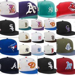 32 Styles spéciaux Baseball Snapback Chapeaux Mélanges Couleurs sportives Caps réglables New York'pink Gris Beige White Color Lettres Patchée Chapeau pour hommes et femmes AP19-05